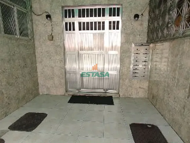 Apartamento 2 quartos e 1 banheiro, à venda, no bairro Olaria em Rio de Janeiro