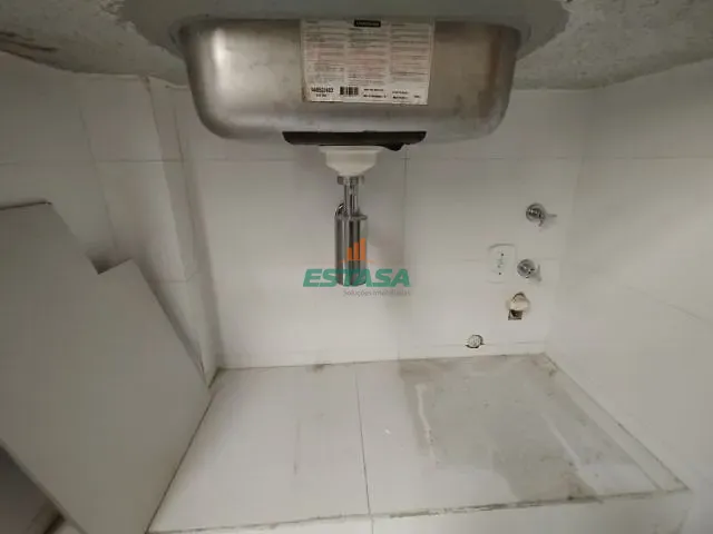 Apartamento 2 quartos e 1 banheiro, à venda, no bairro Olaria em Rio de Janeiro
