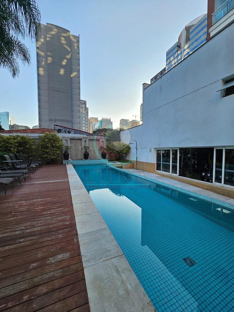 Apartamento à venda com 1 quarto, 93m² - Foto 23