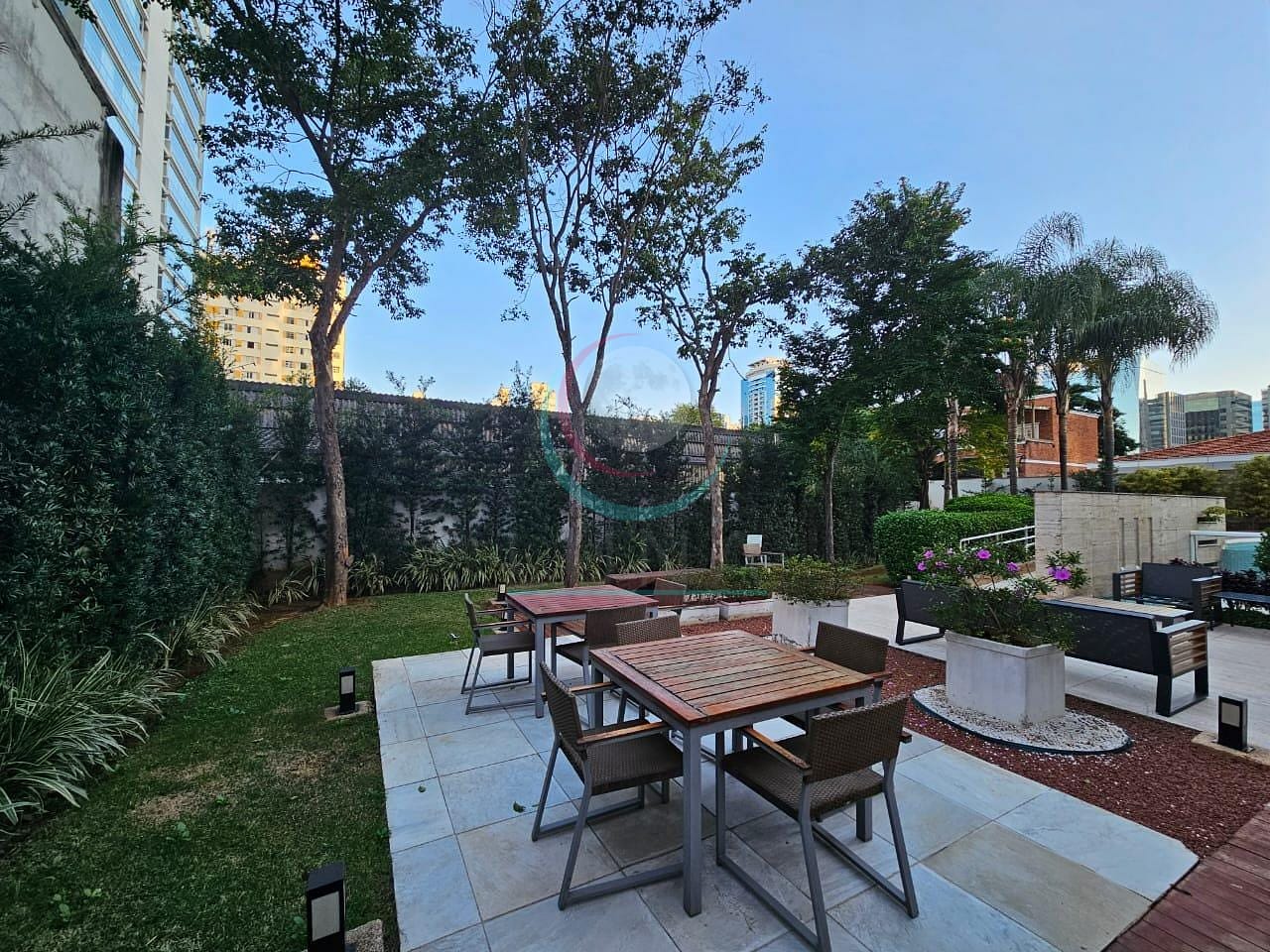 Apartamento à venda com 1 quarto, 93m² - Foto 25