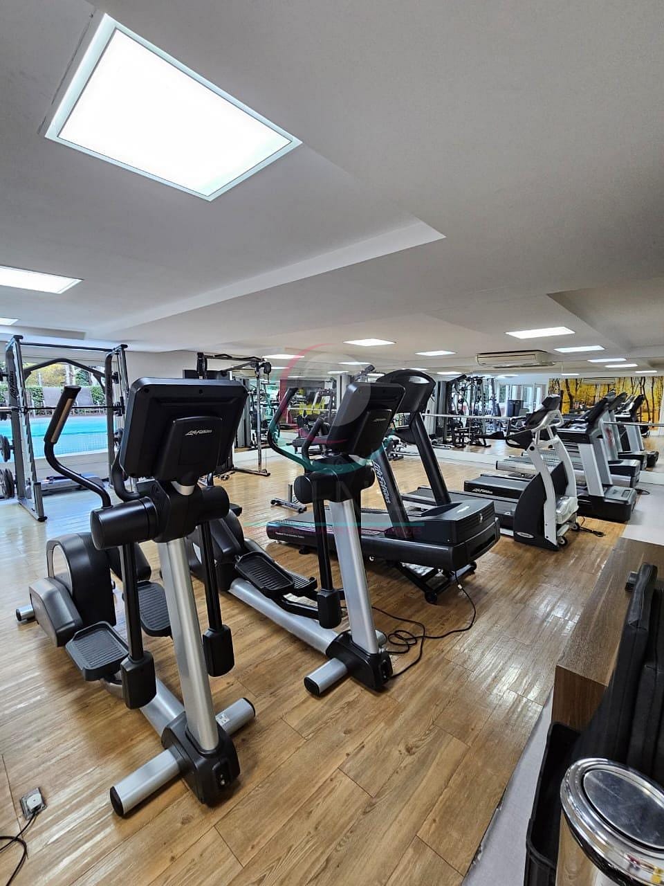 Apartamento à venda com 1 quarto, 93m² - Foto 36