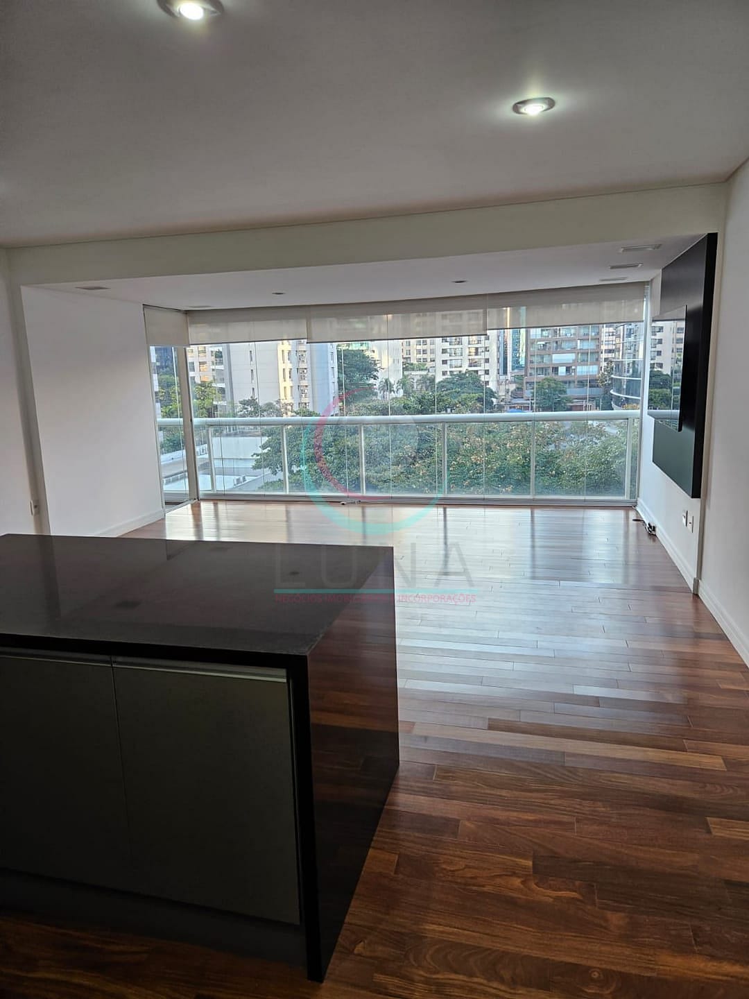 Apartamento à venda com 1 quarto, 93m² - Foto 16