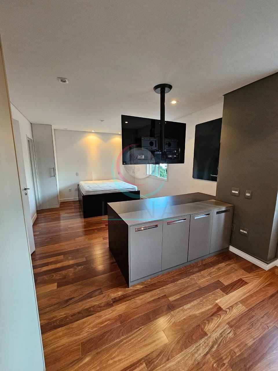 Apartamento à venda com 1 quarto, 93m² - Foto 48