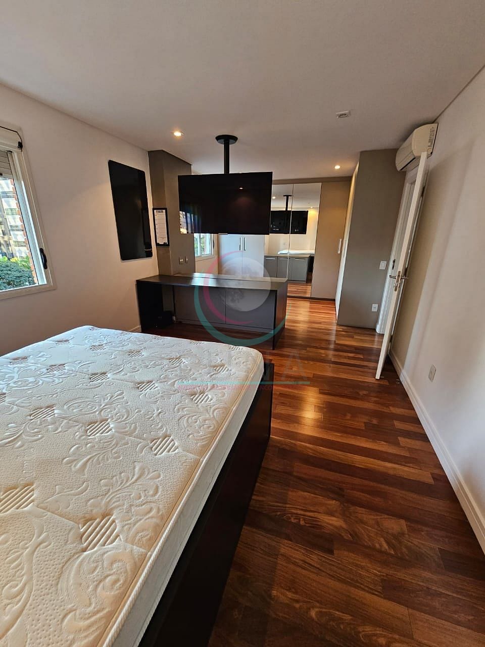 Apartamento à venda com 1 quarto, 93m² - Foto 1