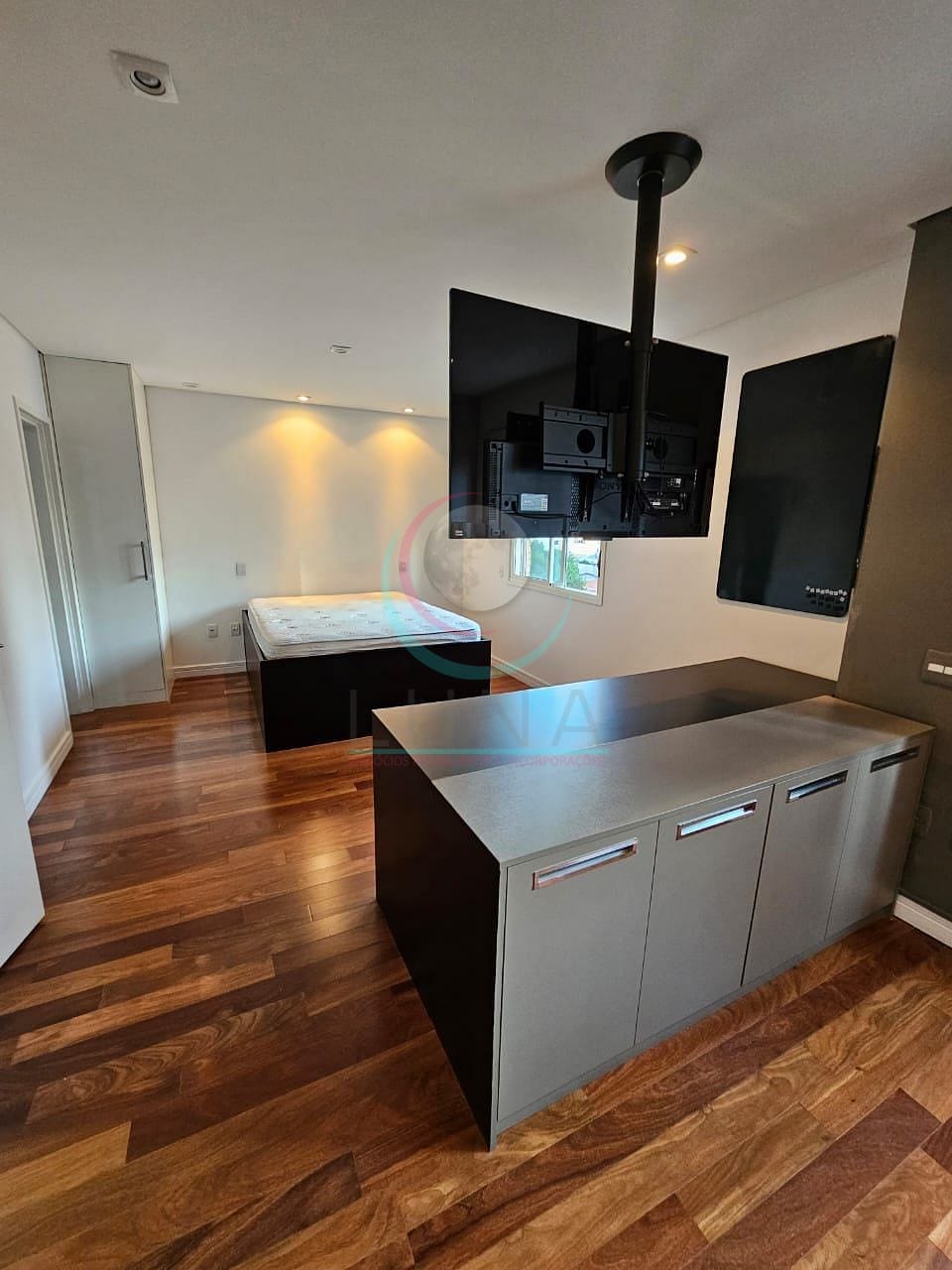 Apartamento à venda com 1 quarto, 93m² - Foto 51