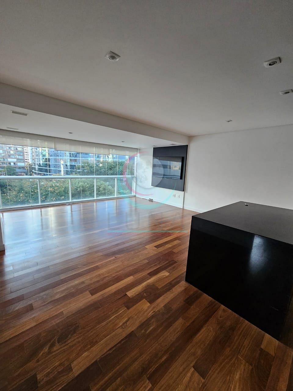Apartamento à venda com 1 quarto, 93m² - Foto 45