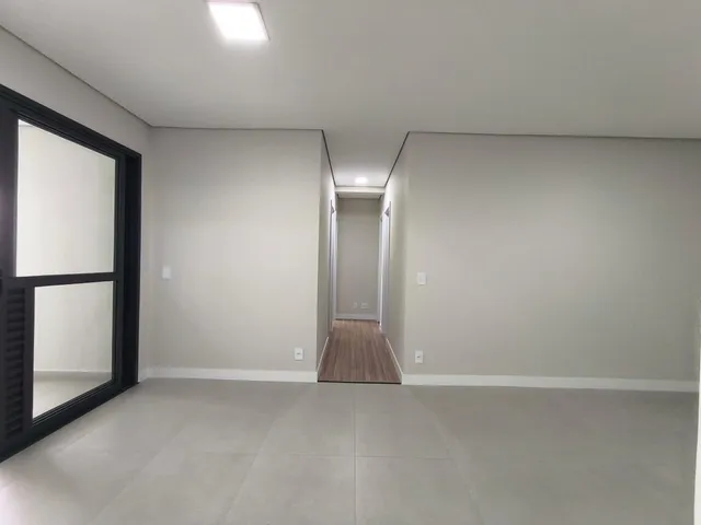 Apartamento com 10m² 3 quartos e 2 banheiros, à venda, no bairro Centro em Londrina