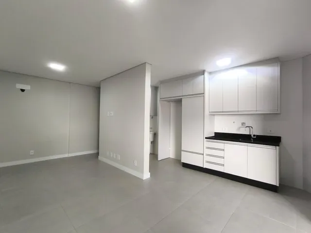 Apartamento com 10m² 3 quartos e 2 banheiros, à venda, no bairro Centro em Londrina