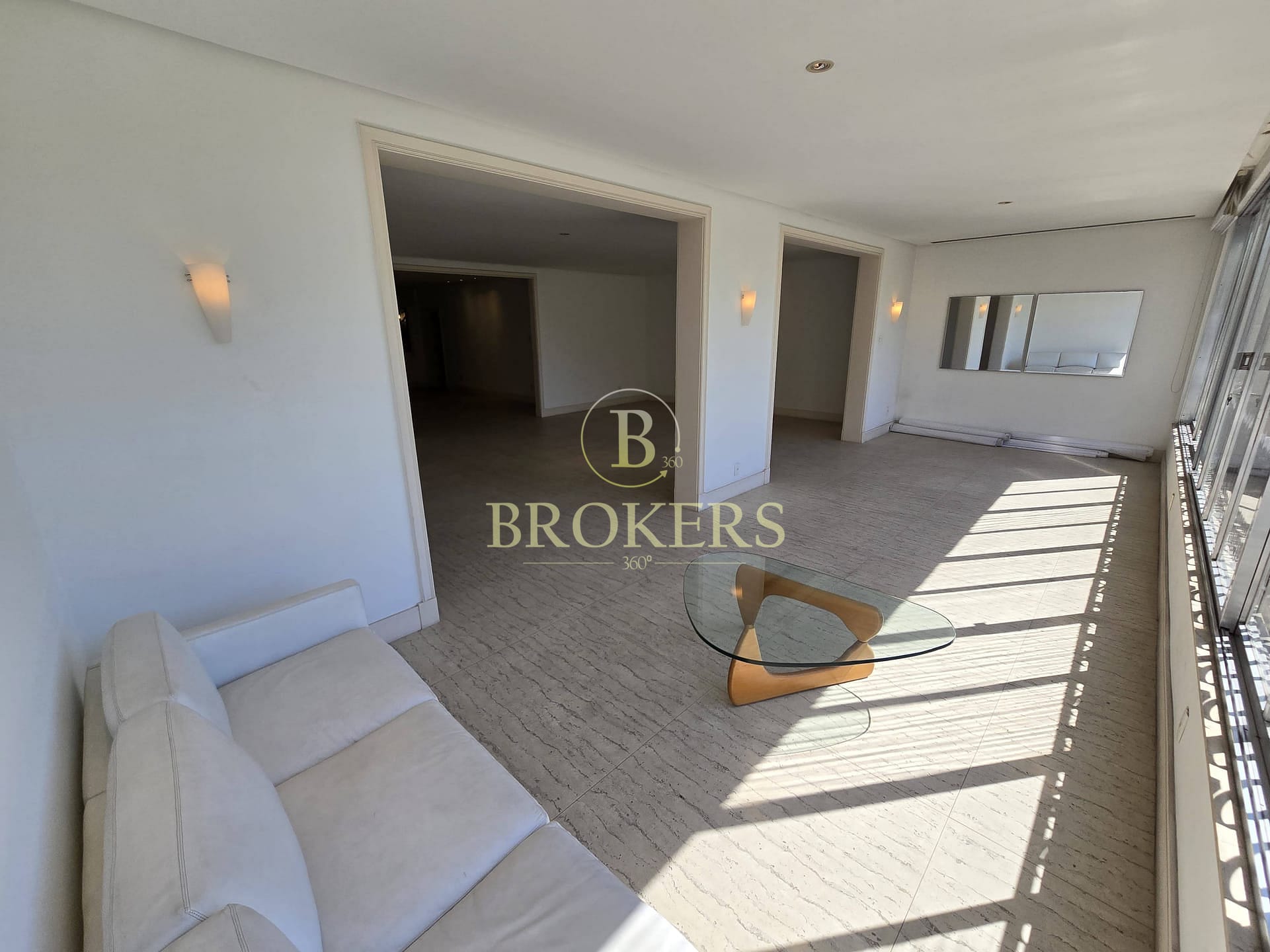 Apartamento garden à venda, Praia do Flamengo, varanda interna, salão em múltiplos ambientes, 3 quartos sendo 2 suítes master, copa cozinha - 305 m². 1 vaga.