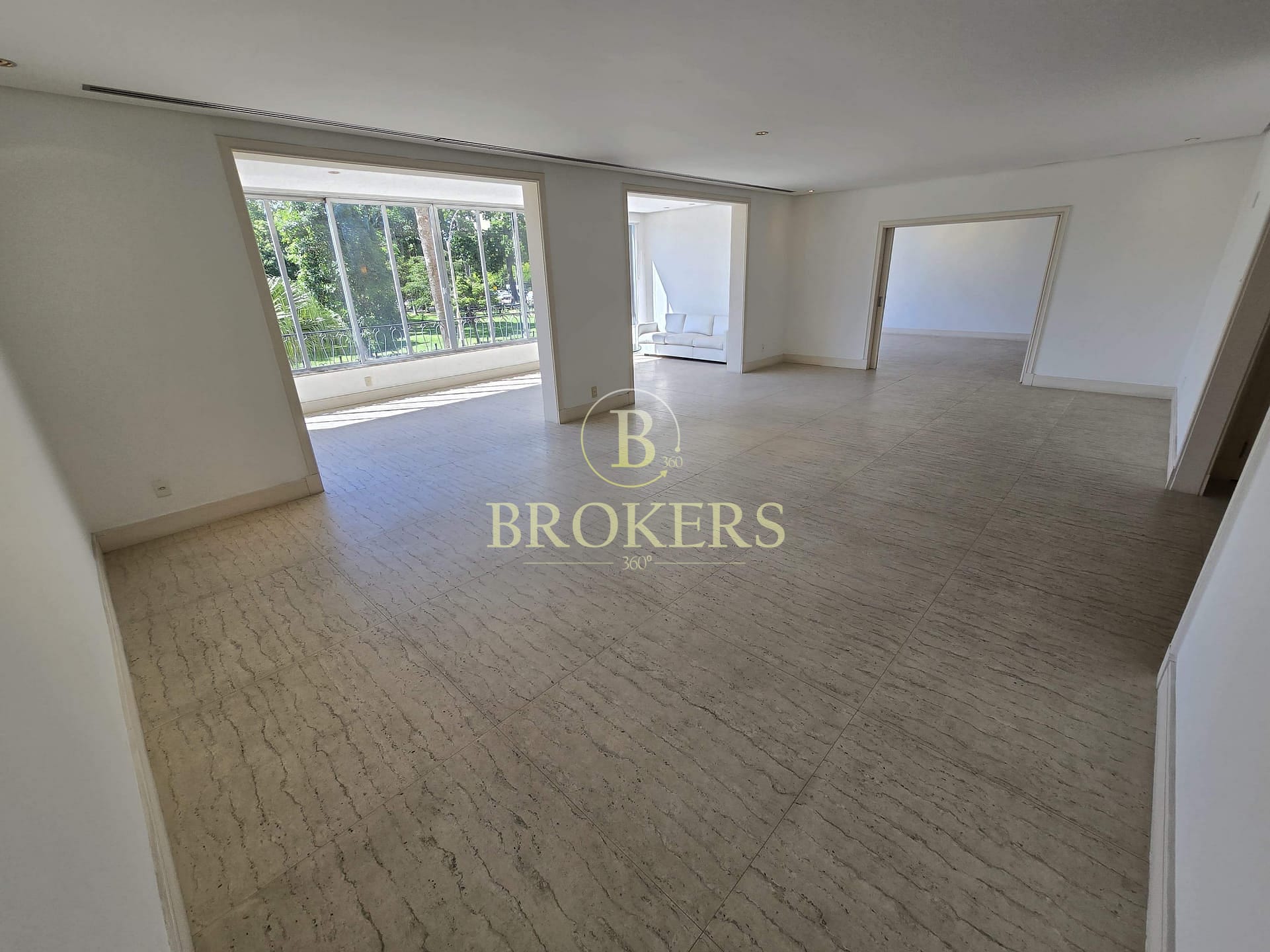 Apartamento garden à venda, Praia do Flamengo, varanda interna, salão em múltiplos ambientes, 3 quartos sendo 2 suítes master, copa cozinha - 305 m². 1 vaga.