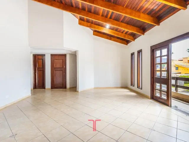 Apartamento com 250m² 3 quartos e 3 banheiros, para alugar, no bairro Santa Felicidade em Curitiba