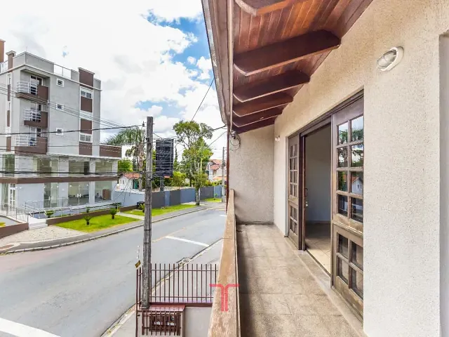 Apartamento com 250m² 3 quartos e 3 banheiros, para alugar, no bairro Santa Felicidade em Curitiba