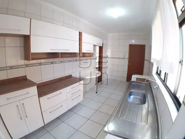Apartamento com 126m² 3 quartos e 2 banheiros, à venda, no bairro Centro em Londrina