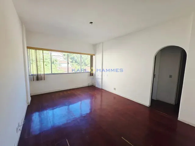 Apartamento com 77m² 2 quartos e 1 banheiro, à venda, no bairro Centro em Petrópolis