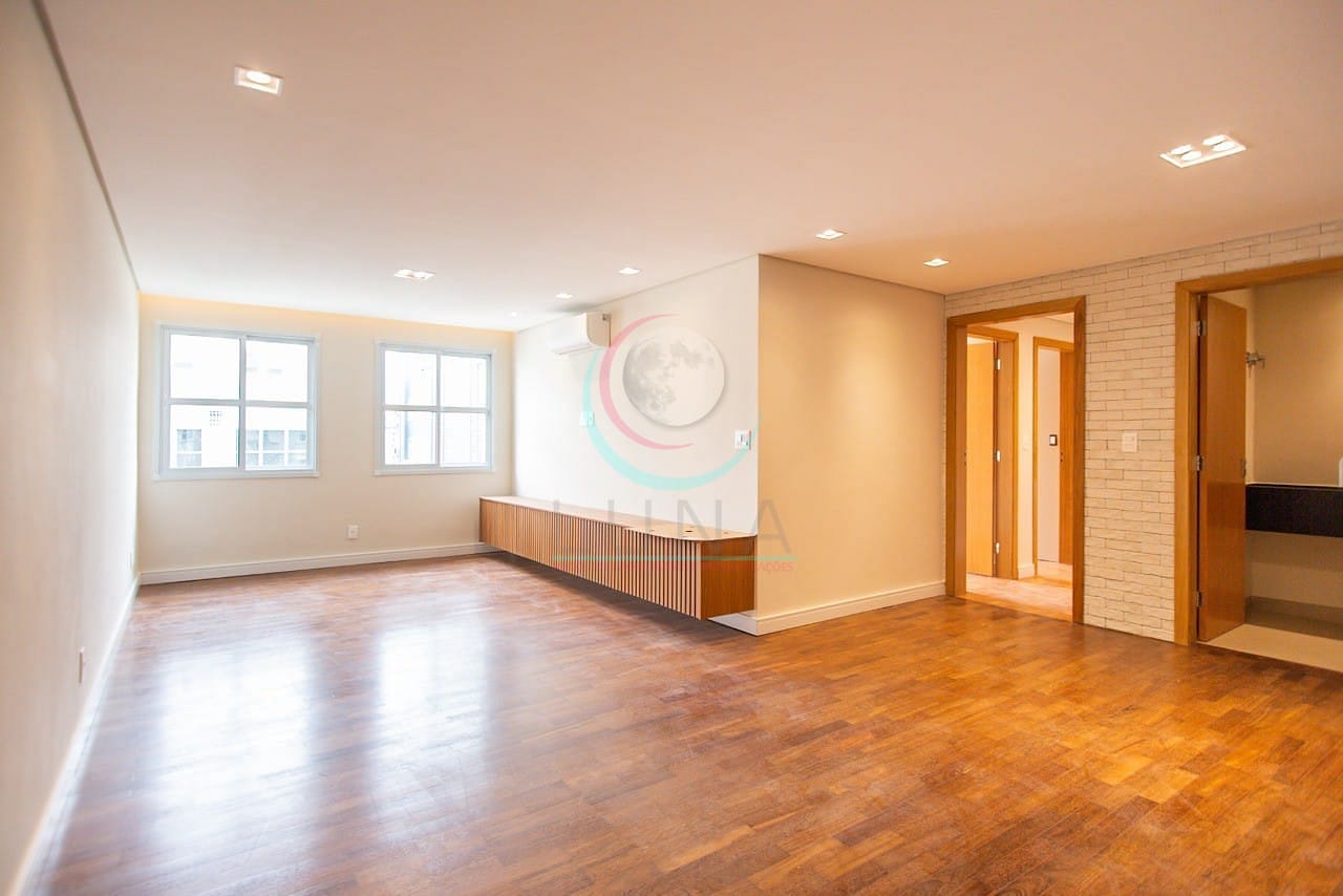 Apartamento para alugar com 2 quartos, 127m² - Foto 17