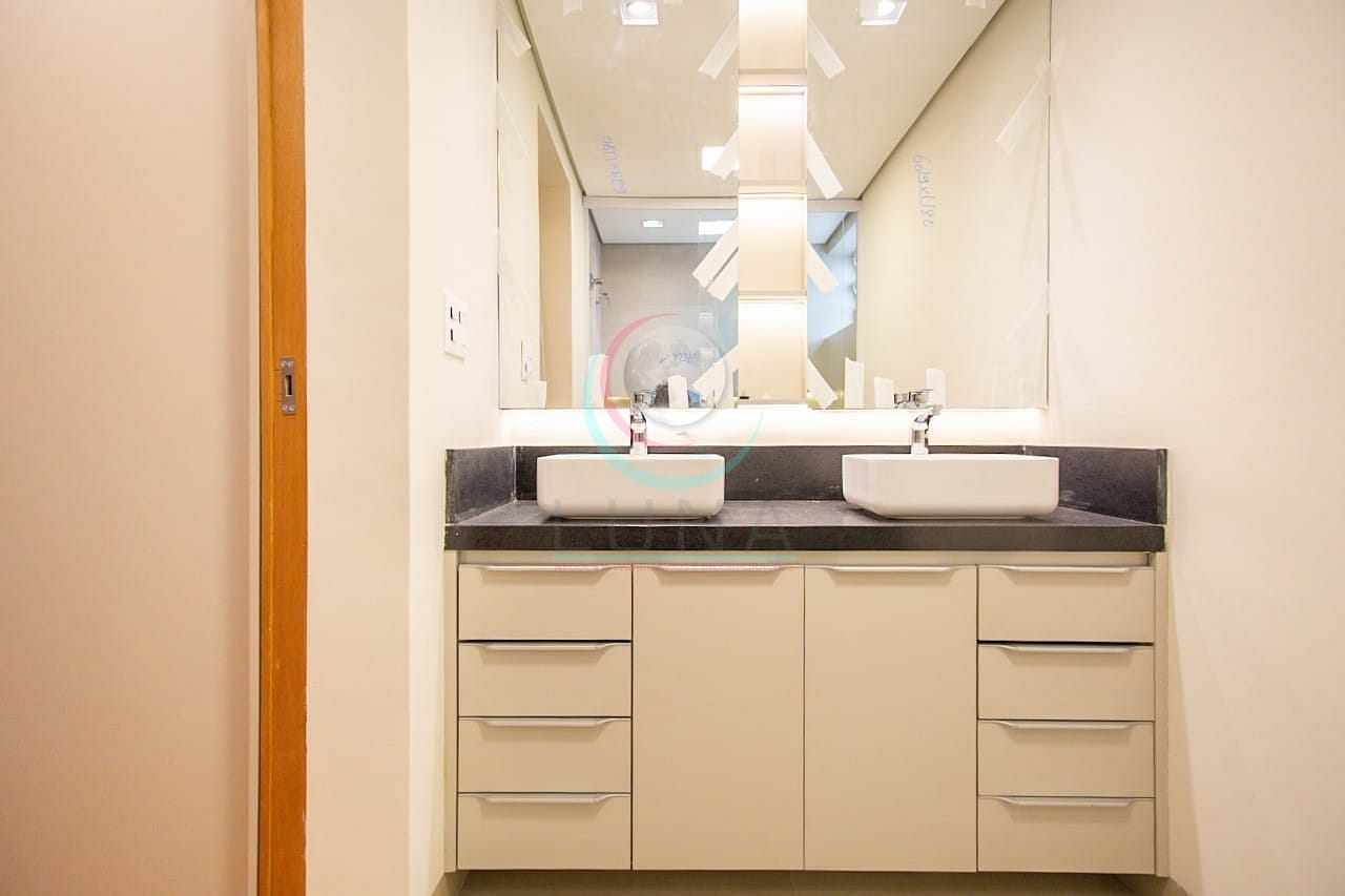 Apartamento para alugar com 2 quartos, 127m² - Foto 40