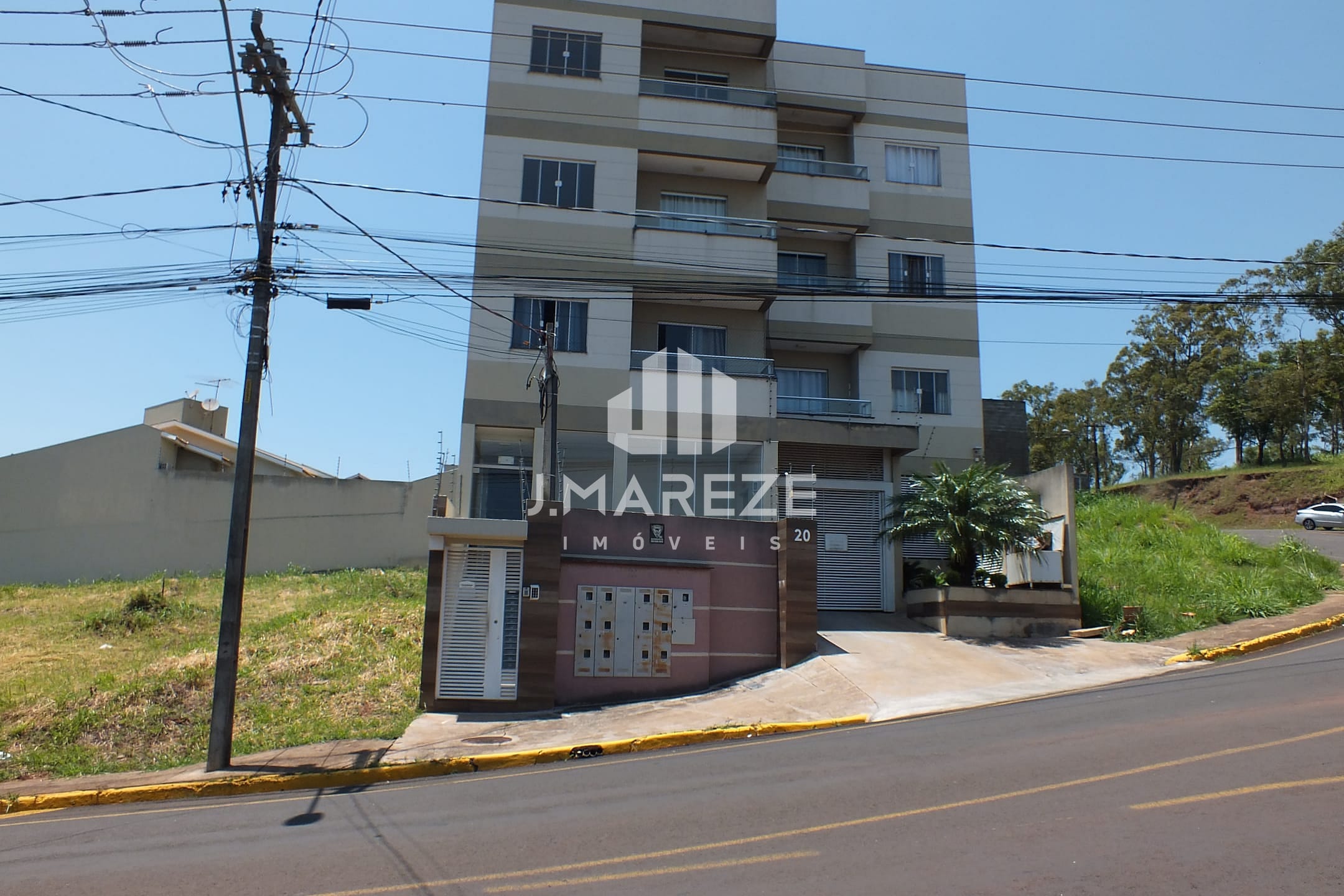Apartamento à venda com 2 quartos, 70m² - Foto 3