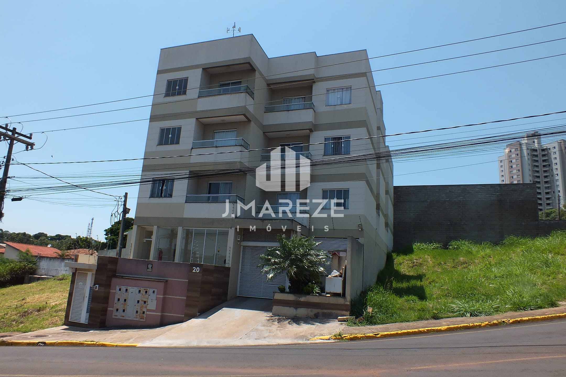Apartamento à venda com 2 quartos, 70m² - Foto 4