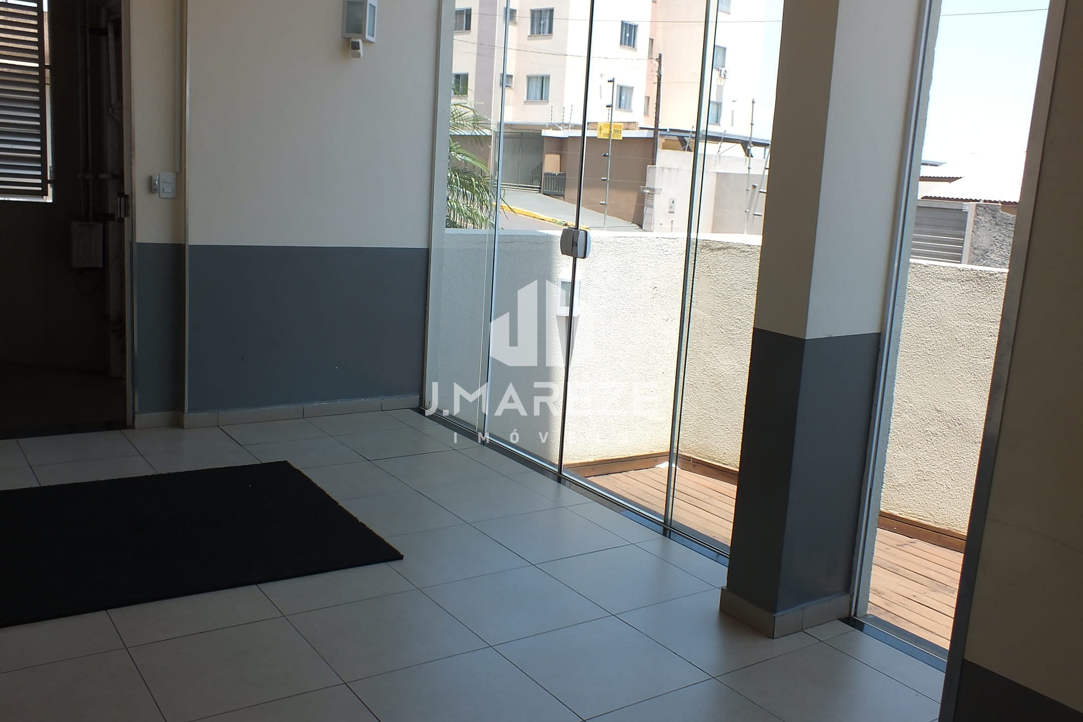 Apartamento à venda com 2 quartos, 70m² - Foto 9