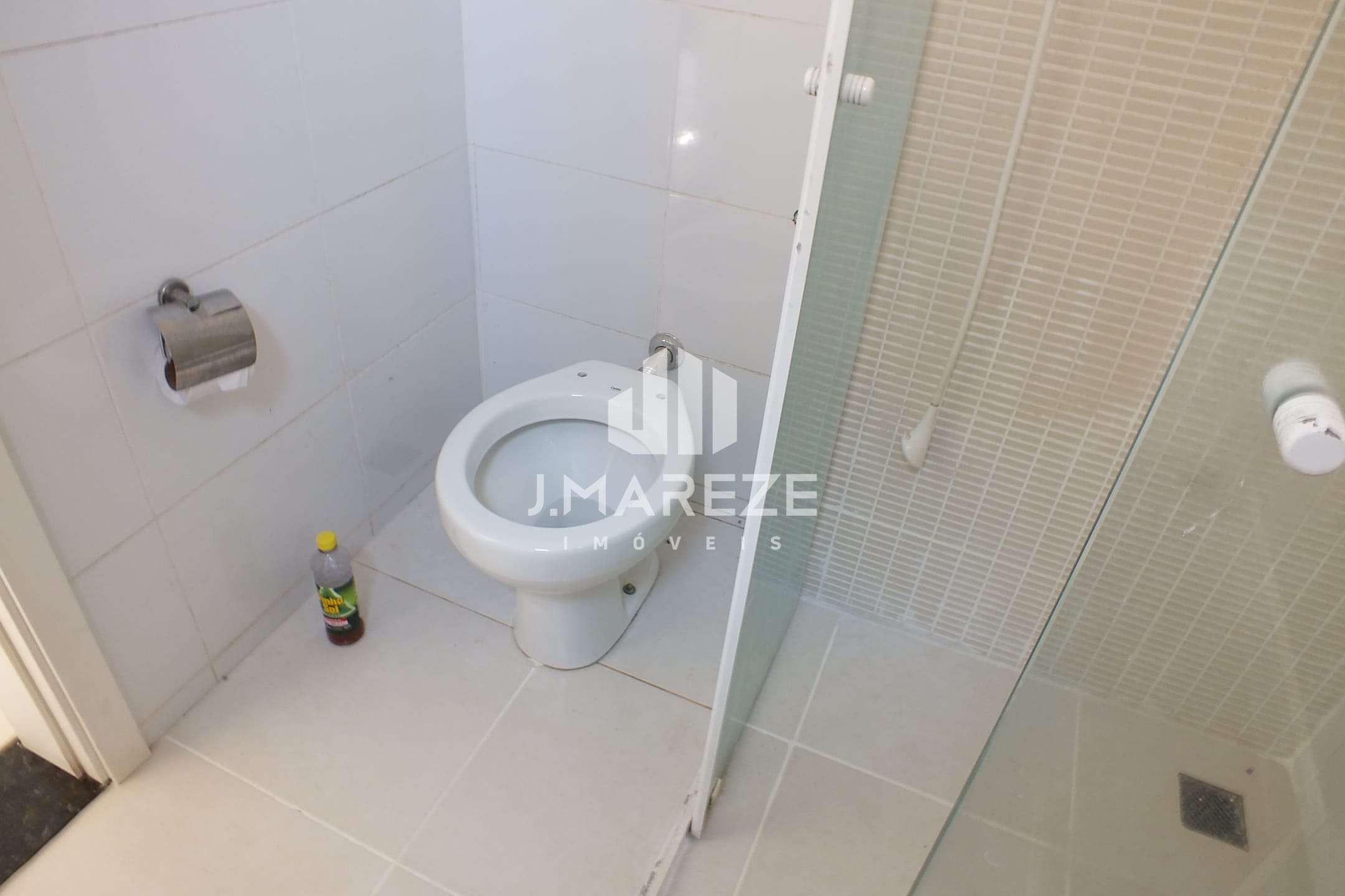 Apartamento à venda com 2 quartos, 70m² - Foto 23