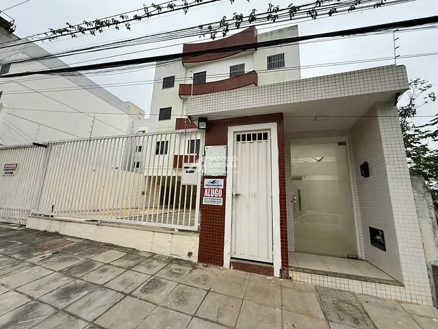 Apartamento 2 quartos e 2 banheiros, para alugar, no bairro Candeias em Vitória da Conquista