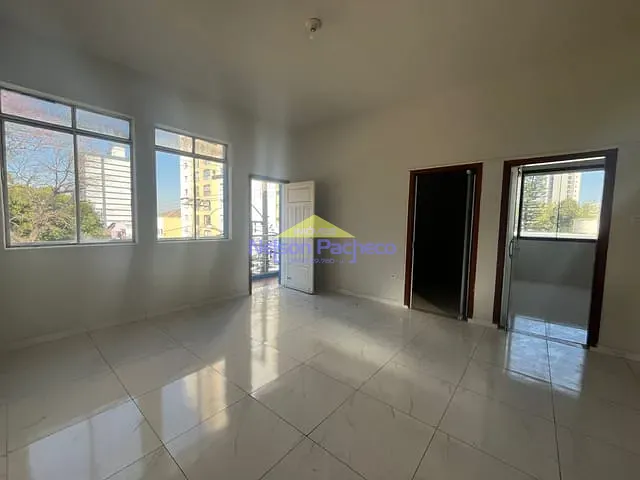 Apartamento com 301m² 3 quartos e 1 banheiro, para alugar, no bairro Centro em Capivari