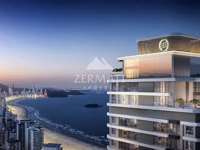 Apartamento com 265m² 4 quartos e 6 banheiros, à venda, no bairro Centro em Balneário Camboriú
