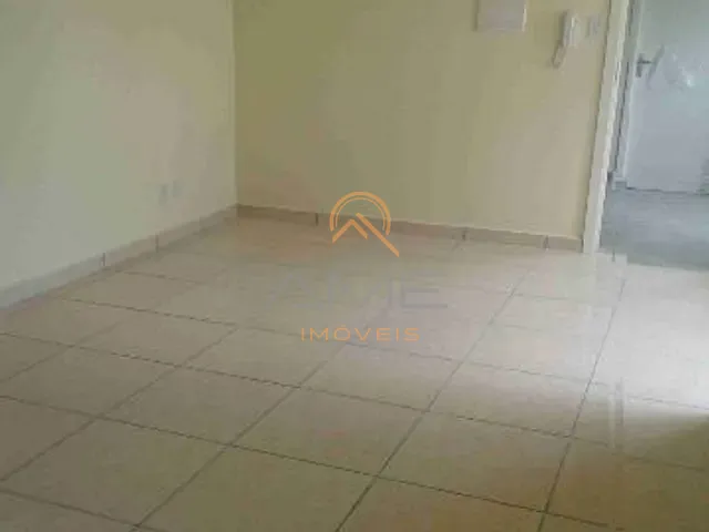 Apartamento 2 quartos e 1 banheiro, à venda, no bairro Três Vendas em Pelotas