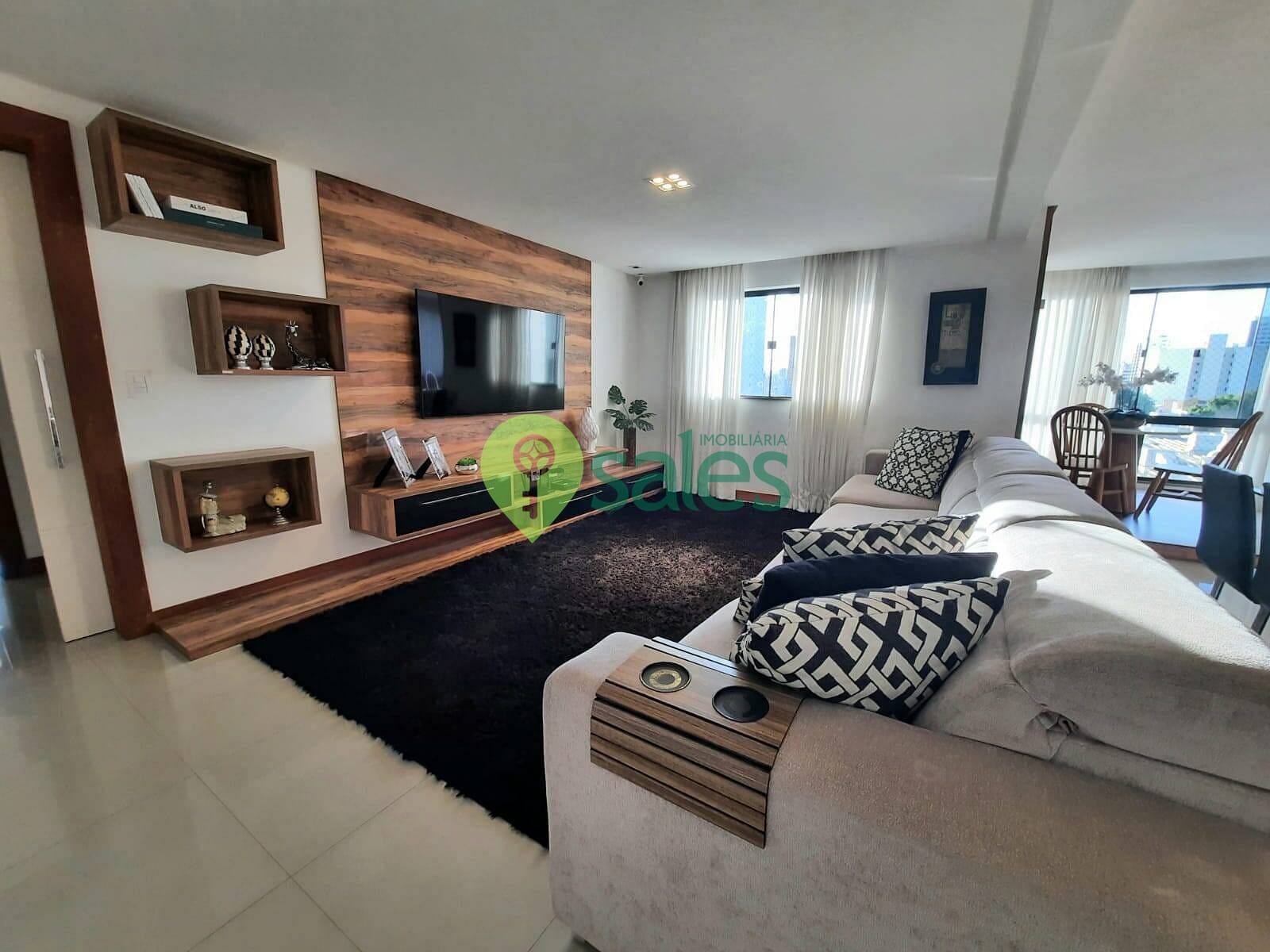 Apartamento à venda com 3 quartos, 180m² - Foto 4