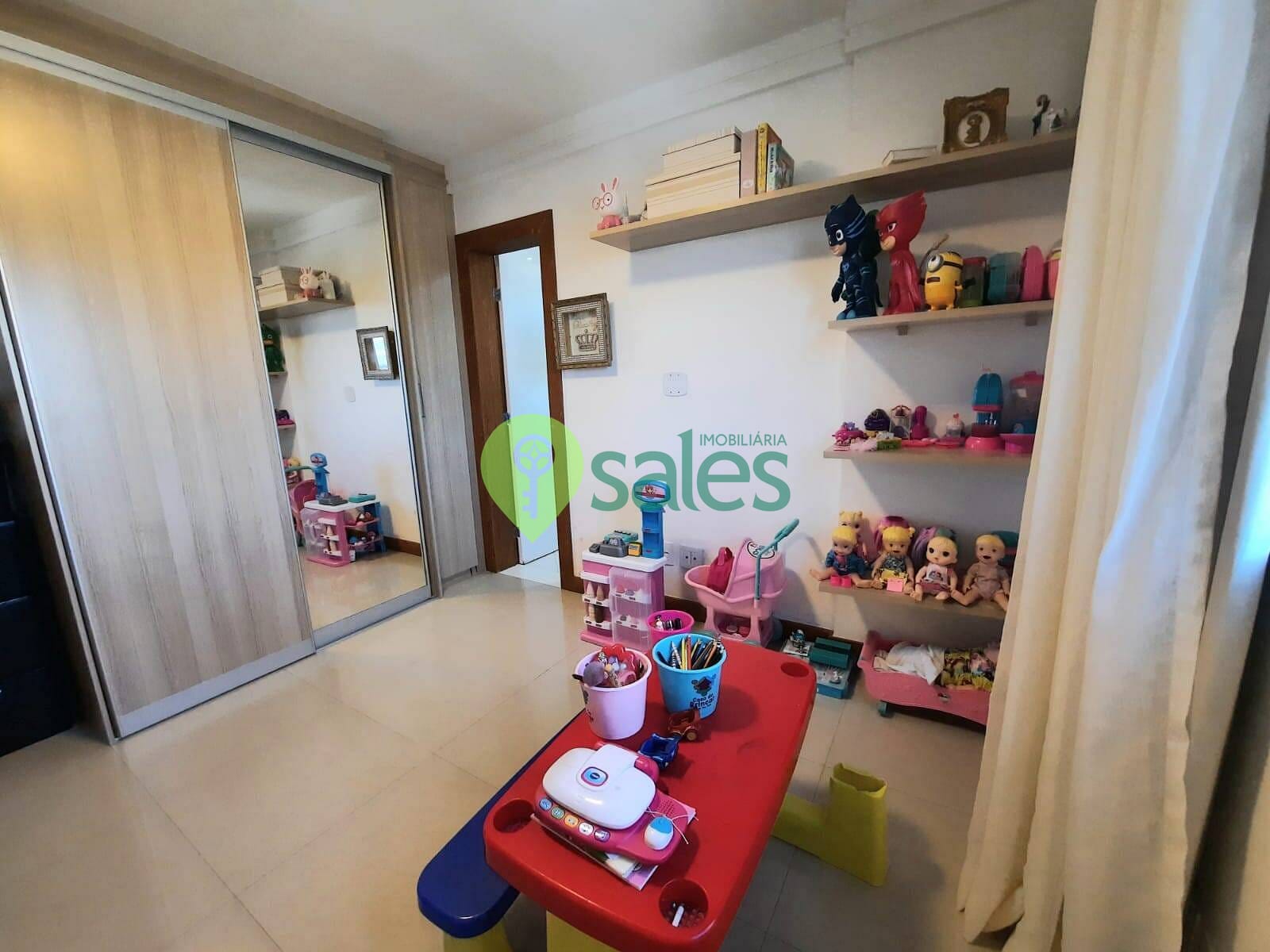 Apartamento à venda com 3 quartos, 180m² - Foto 5