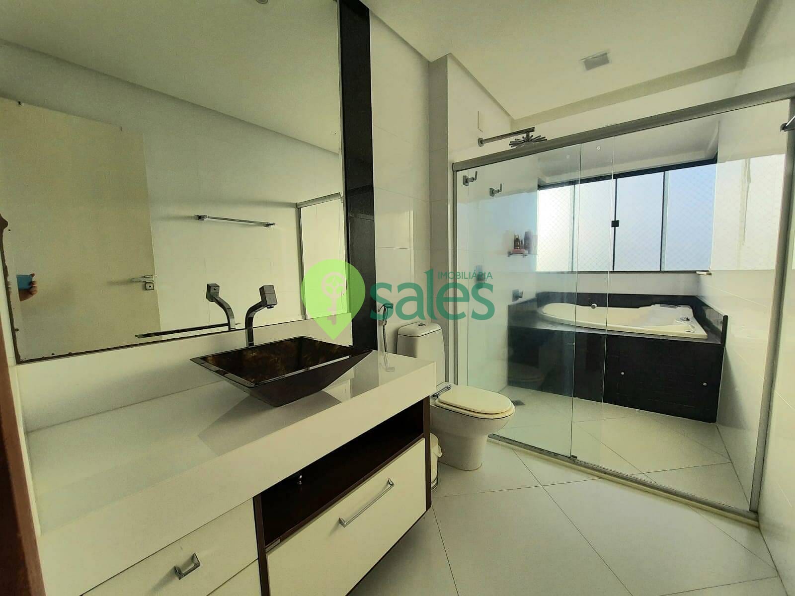 Apartamento à venda com 3 quartos, 180m² - Foto 10