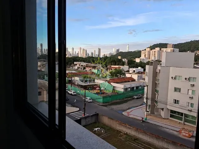 Apartamento 2 quartos e 2 banheiros, à venda, no bairro São Francisco de Assis em Camboriú