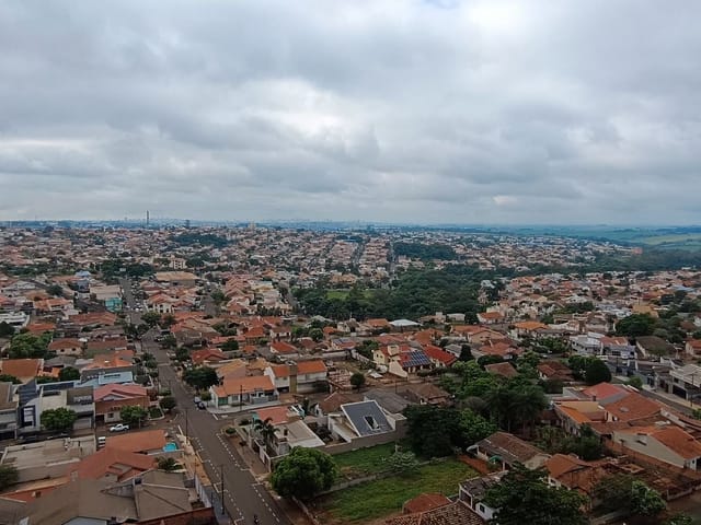 Apartamento com 265m² 3 quartos e 4 banheiros, à venda, no bairro Centro em Cambé