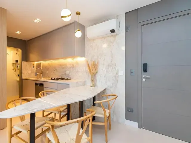 Apartamento com 60m² 1 quarto e 2 banheiros, à venda, no bairro Cabral em Curitiba