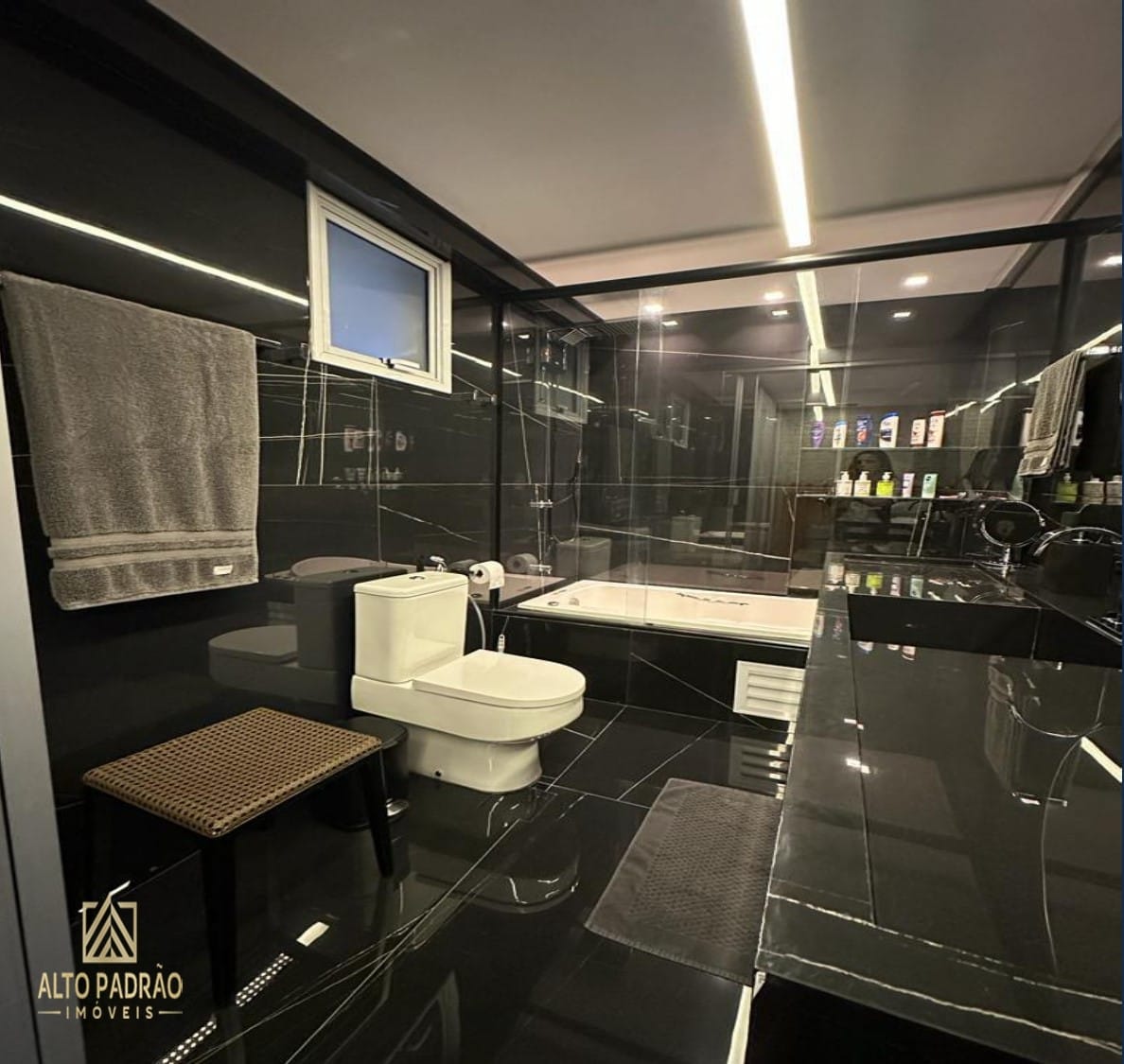 Apartamento à venda com 1 quarto, 83m² - Foto 11