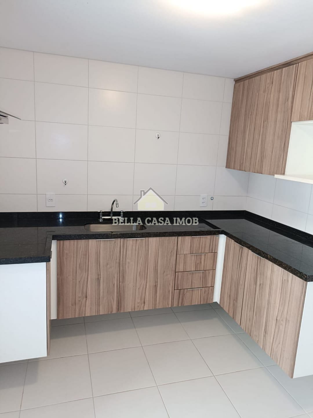 Apartamento para alugar com 2 quartos, 70m² - Foto 11