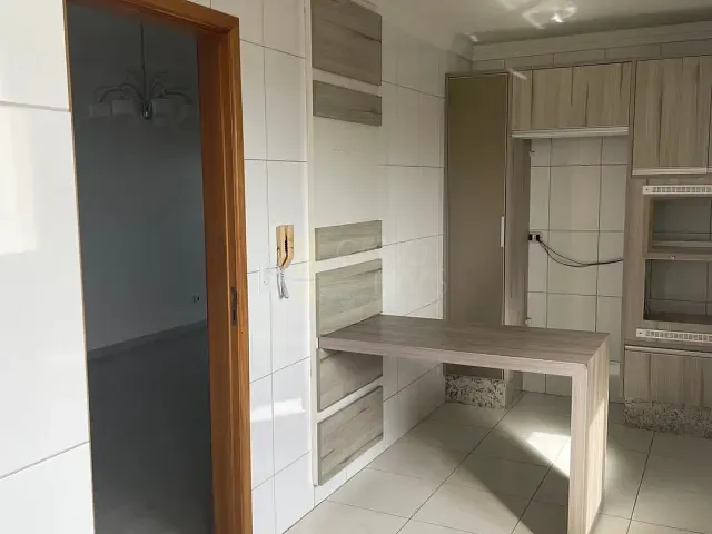 Apartamento com 125m² 3 quartos e 2 banheiros, à venda, no bairro Centro em Apucarana