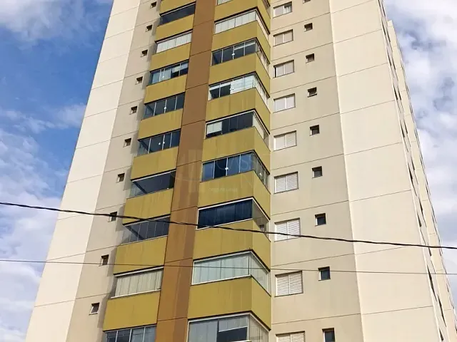Apartamento com 125m² 3 quartos e 2 banheiros, à venda, no bairro Centro em Apucarana