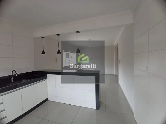 Apartamento 3 quartos e 2 banheiros, para alugar, no bairro Jardim Campestre III em Lavras