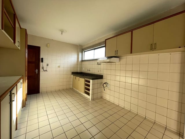 Apartamento 3 quartos e 3 banheiros, para alugar, no bairro Parquelândia em Fortaleza