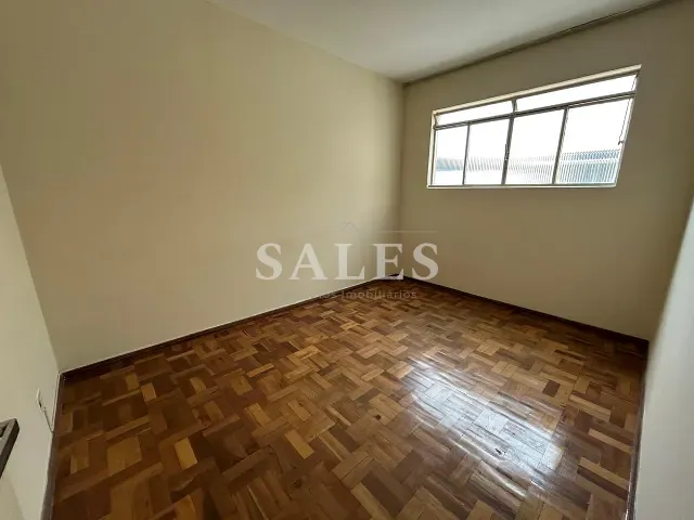 Apartamento com 50m² 2 quartos e 2 banheiros, para alugar, no bairro Centro em Juiz de Fora