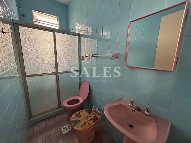 Apartamento com 50m² 2 quartos e 2 banheiros, para alugar, no bairro Centro em Juiz de Fora