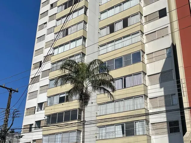 Apartamento com 175m² 3 quartos e 3 banheiros, à venda, no bairro Centro em Apucarana