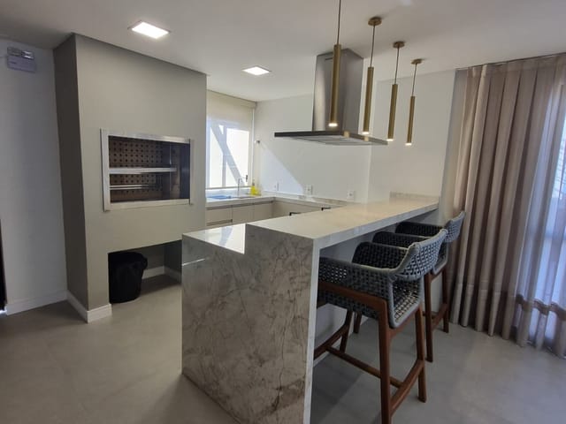 Apartamento 2 quartos e 2 banheiros, à venda, no bairro Centro em Navegantes