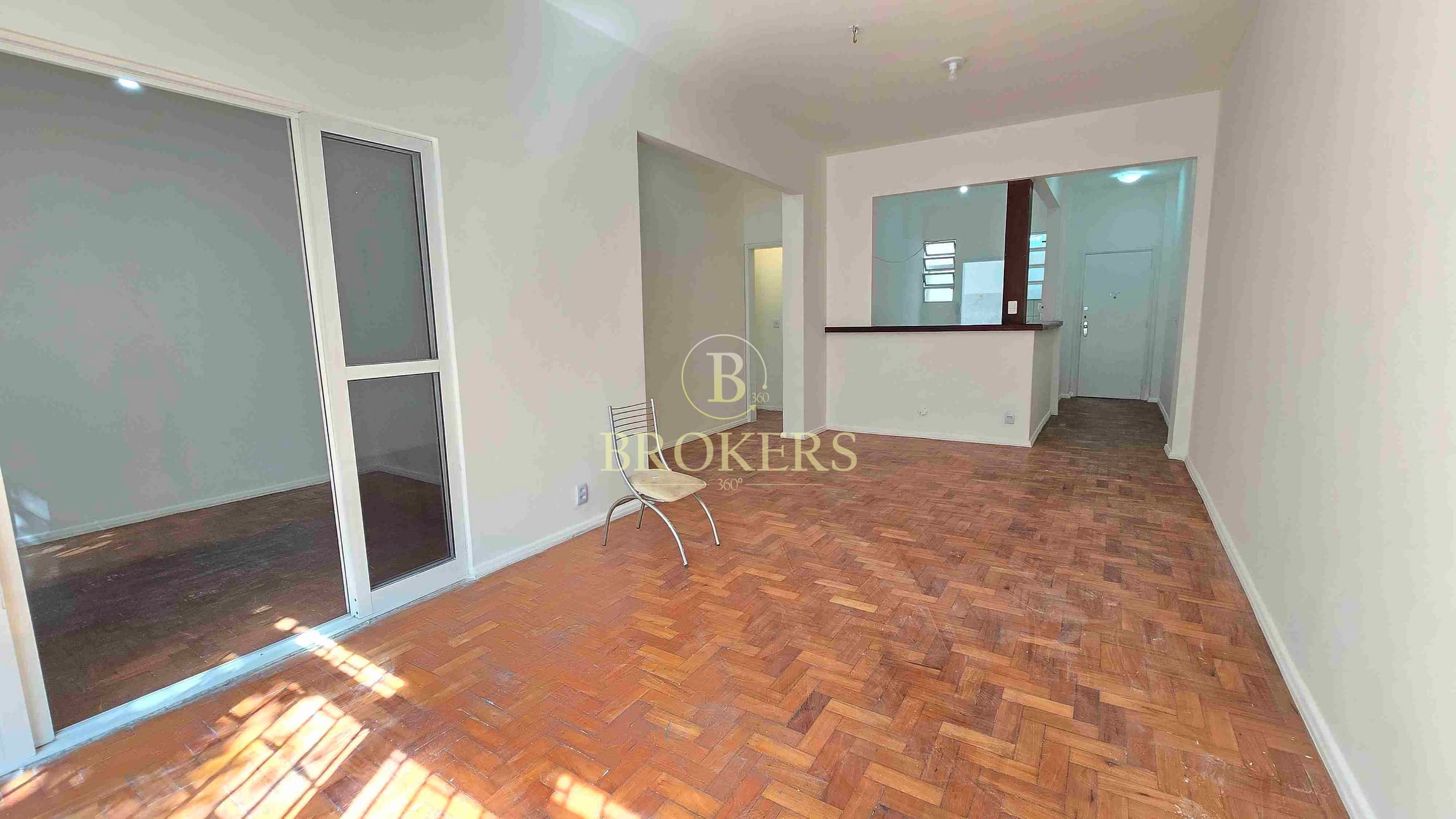 Apartamento à venda Rua Siqueira Campos - Copacabana. 3 quartos,  100 m². Aproximadamente 400 m da estação do metrô.