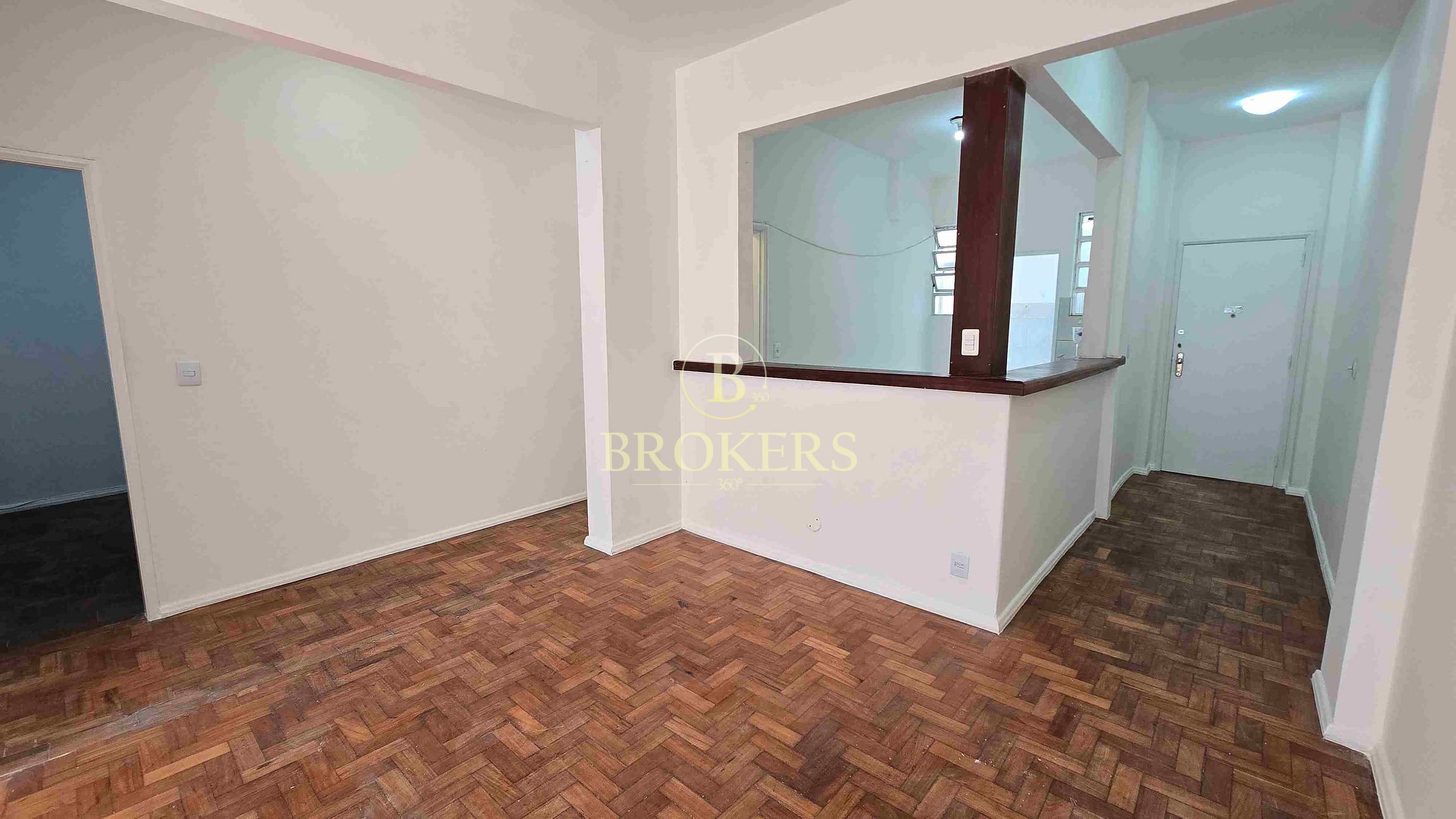 Apartamento à venda Rua Siqueira Campos - Copacabana. 3 quartos,  100 m². Aproximadamente 400 m da estação do metrô.
