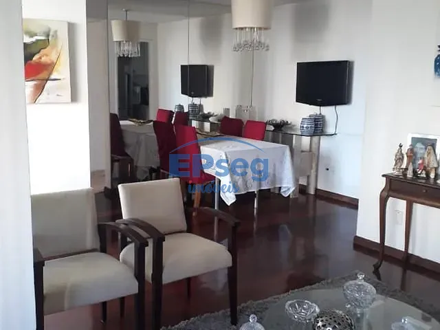Apartamento 3 quartos e 2 banheiros, à venda, no bairro Chame-Chame em Salvador