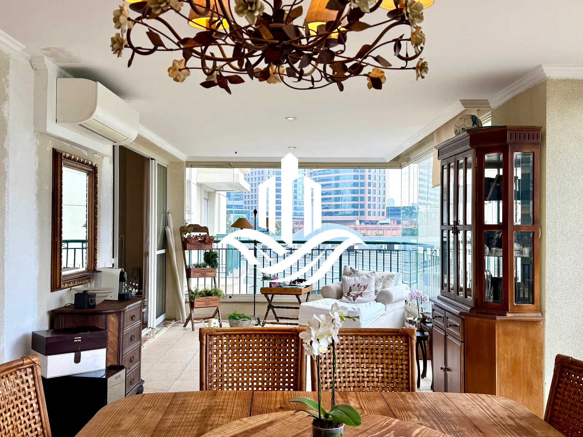 Apartamento, 4 quartos, 205 m² - Foto 2