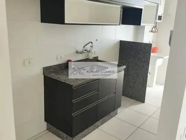 Apartamento 2 quartos e 2 banheiros, à venda, no bairro Vila Siam em Londrina