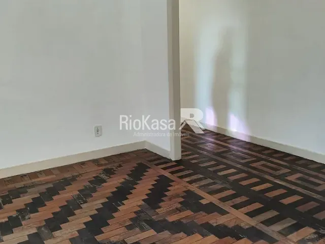Apartamento 3 quartos e 1 banheiro, para alugar, no bairro São Cristóvão em Rio de Janeiro